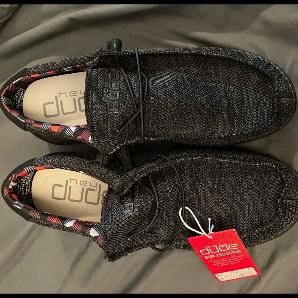 New size 10 Hey Dude Jet Black